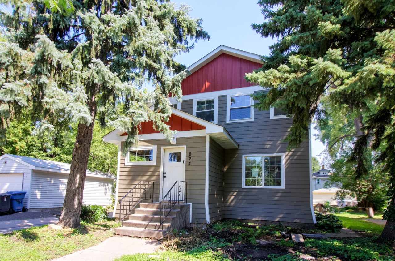 Fully Renovated 5-Bedroom House Close to U of M Campus