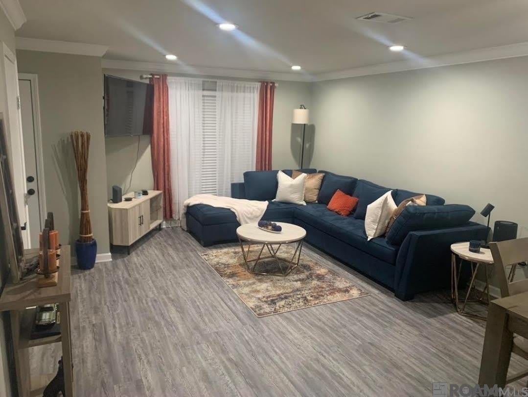 13005 Briar Hollow Ave