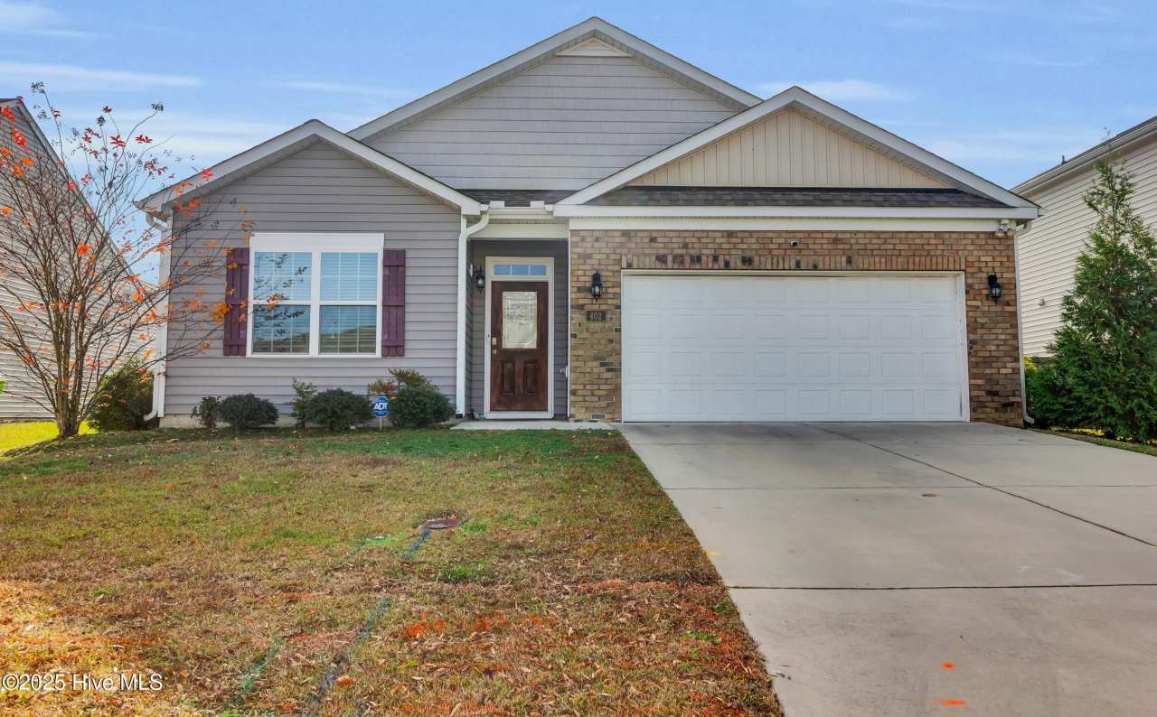 402 Isabelle Street lot: 852