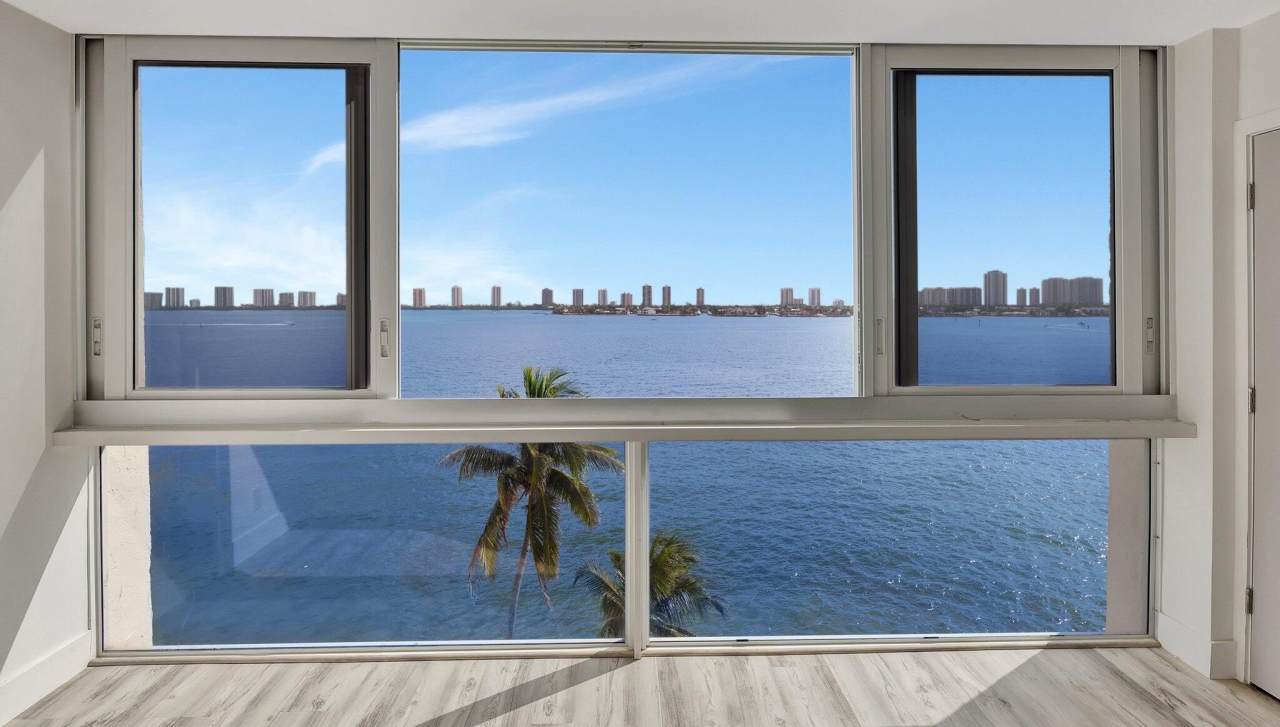 301 Lake Shore Drive