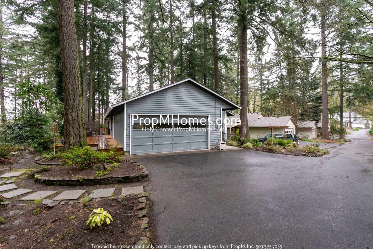 Renovated 3-Bedroom Home in Lake Oswego!