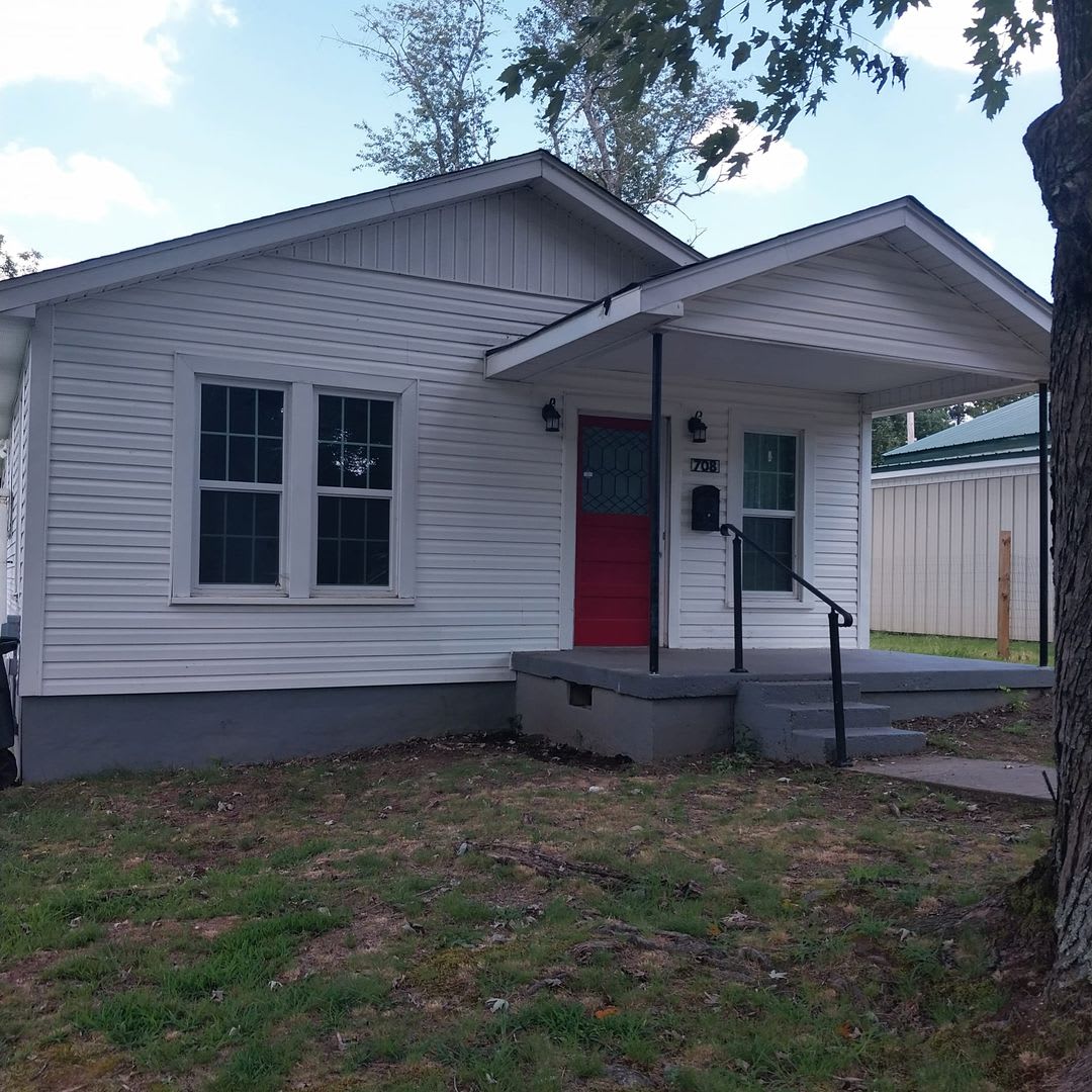 Cottage Style Dollhouse with $300/mo utility allowance!