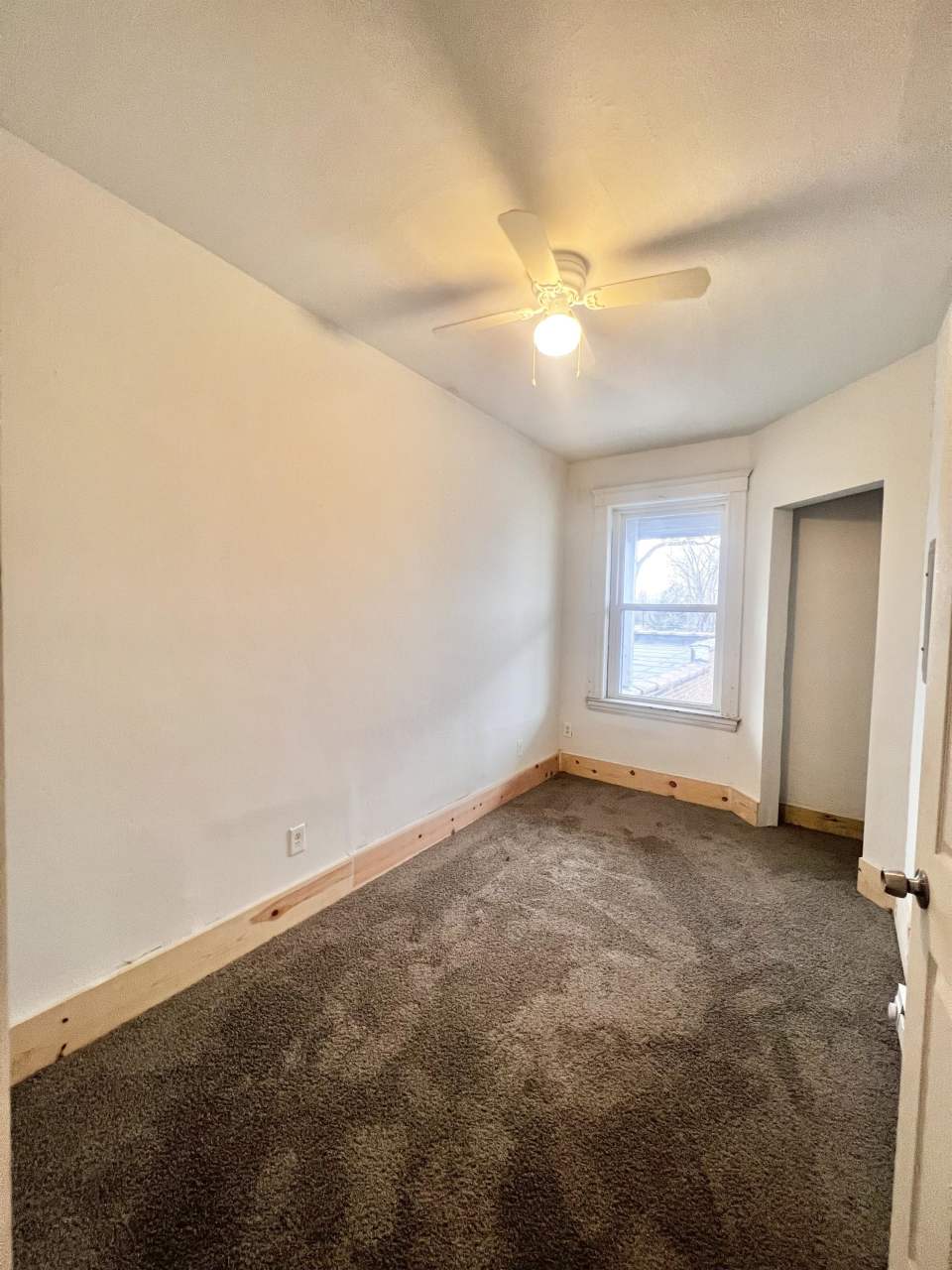 3323 Gratiot Avenue- Apt - R