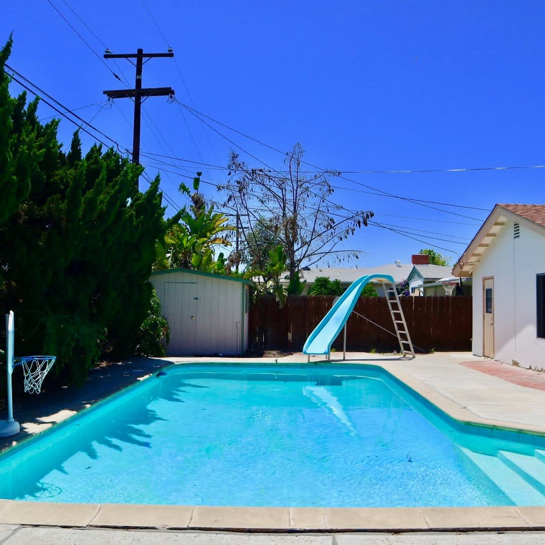 Available August 2026- 5 Bedroom with a POOL - on MARY LANE