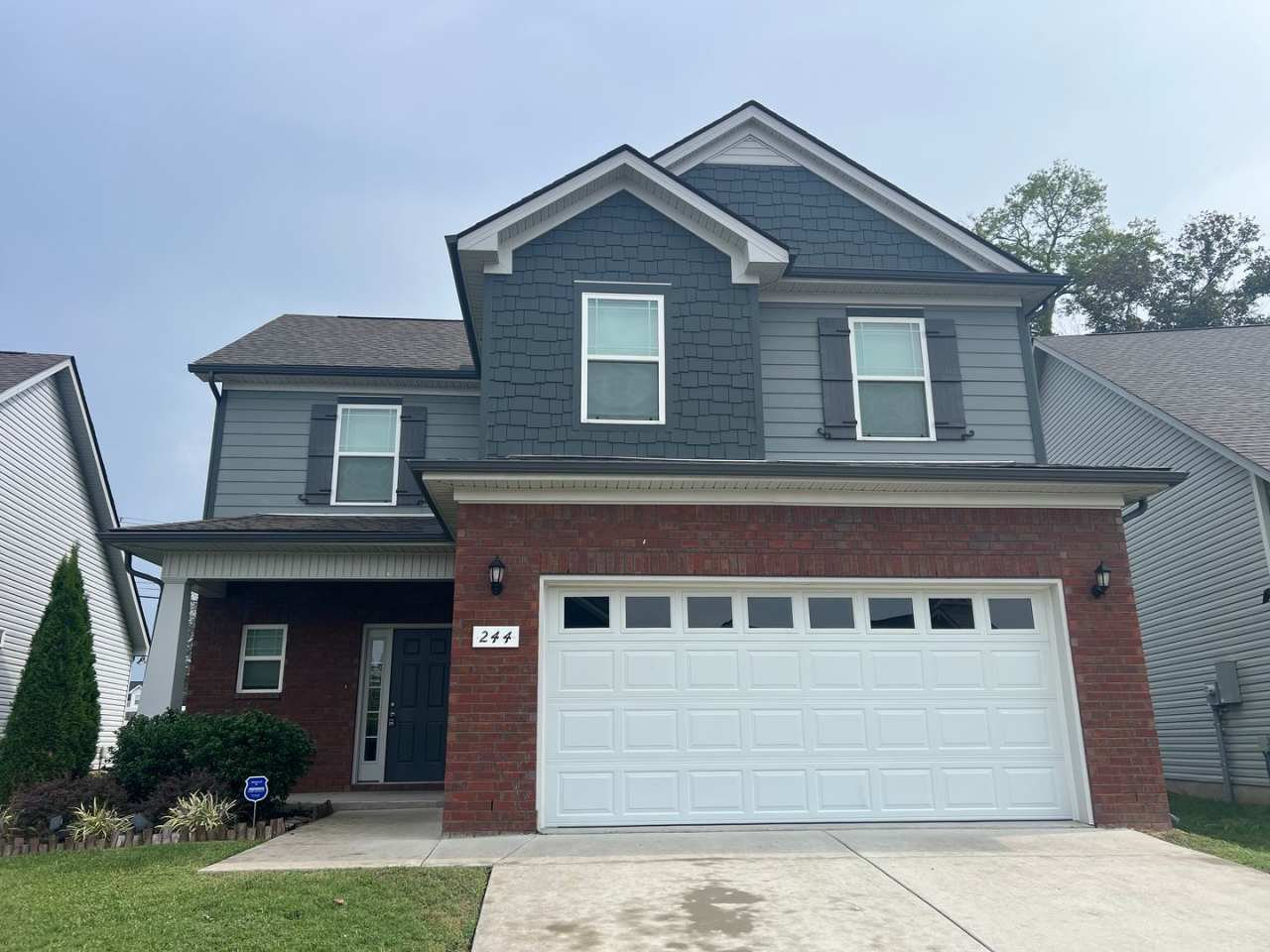 Gorgeous 3 BR 2.5 Bath Home in Cantrell Farms - Smyrna!