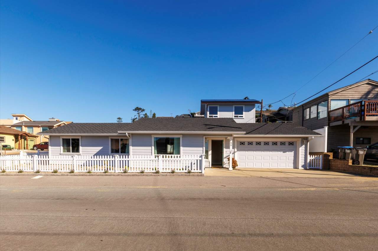 2 bed 2 bath home two blocks from beach-pet friendly!