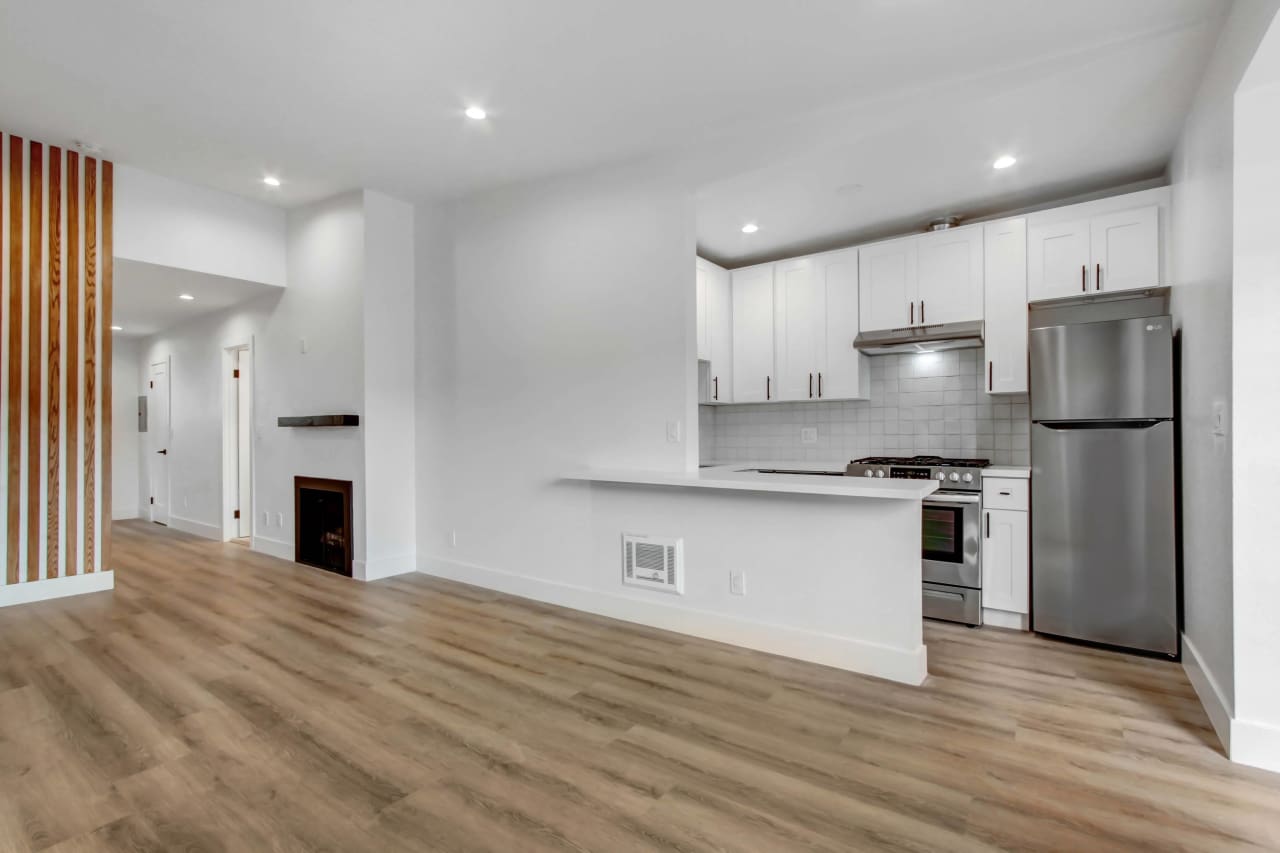 10795 Woodbine Apartments