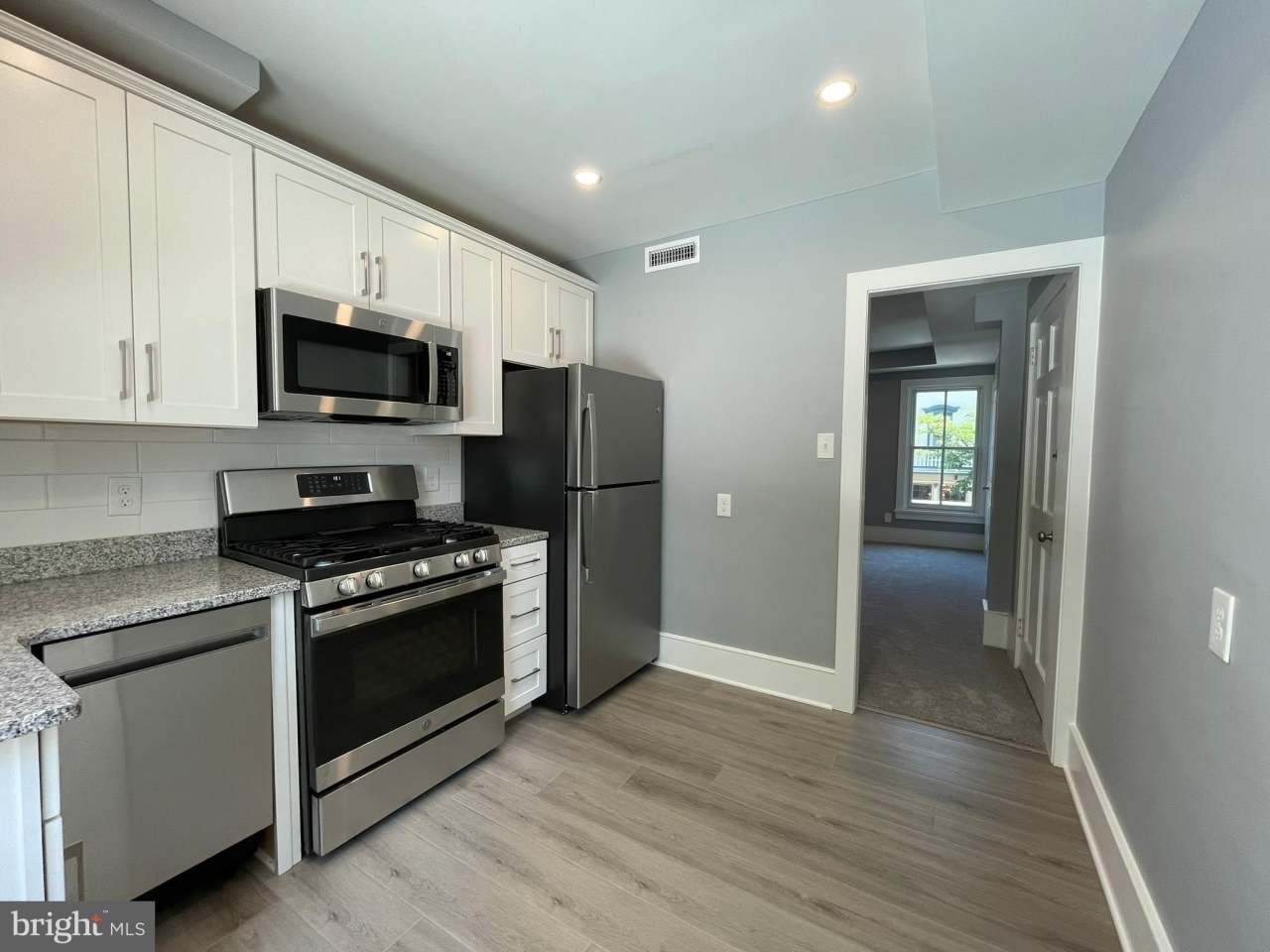 25 W STATE Street unit: 1