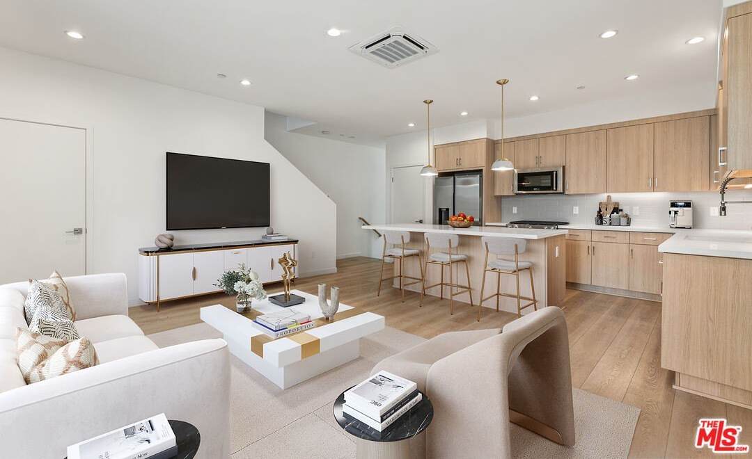 3419 1/2 N Fletcher Drive