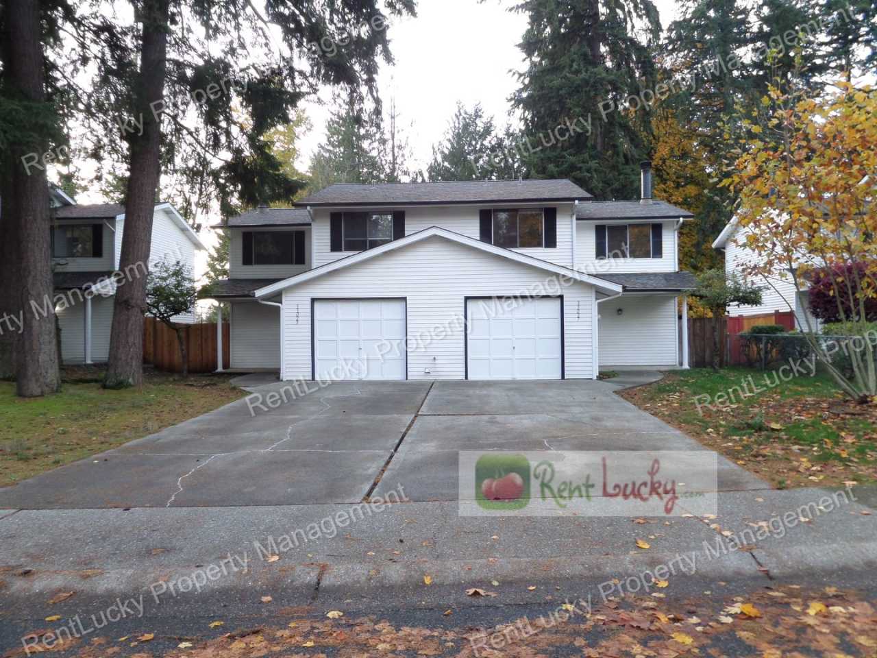 Freshly Updated 3-Bedroom Duplex w/Attached Garage in Great Federal Way Location!!