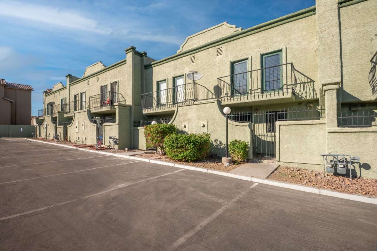 MOVE-IN READY! 3-BEDROOM TOWNHOME FOR RENT!