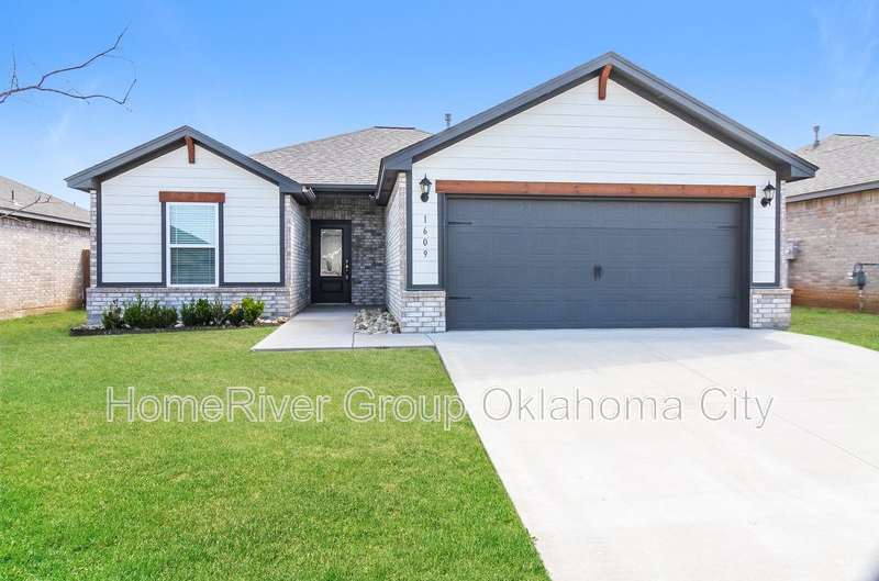 1609 Vermilion Ln