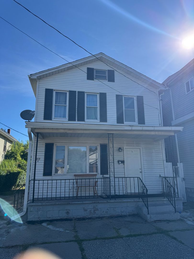 1st floor unit 3 bedroom 1 bath. Nicely Done Apartment