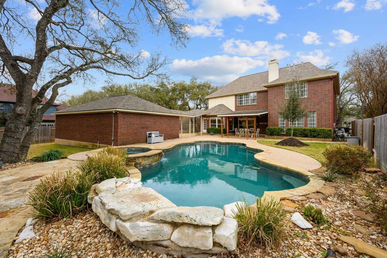 5823 Van Winkle Ln, Austin, Texas 78739