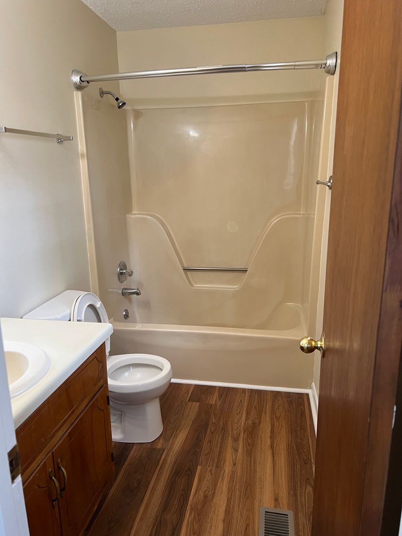 Great 3 Bedroom 2 Bath