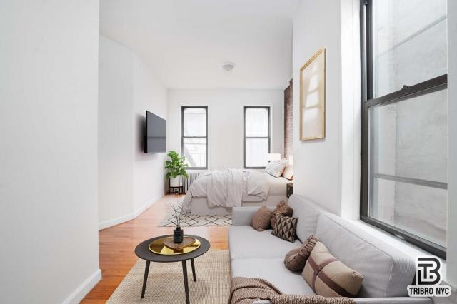 262 West 22nd Street