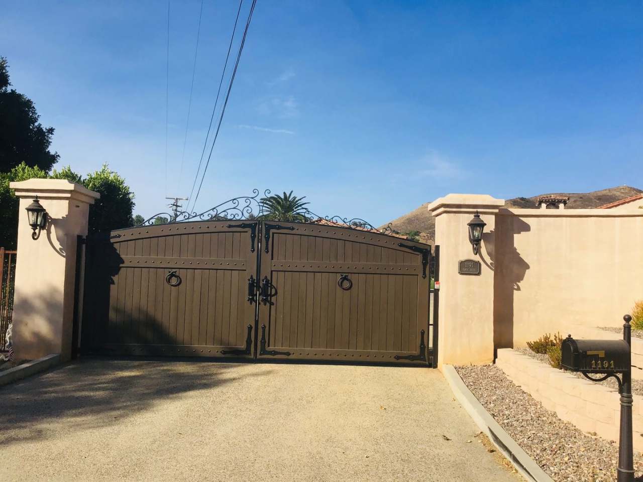 Elegant Studio Retreat on Gated Estate, Utilities Included