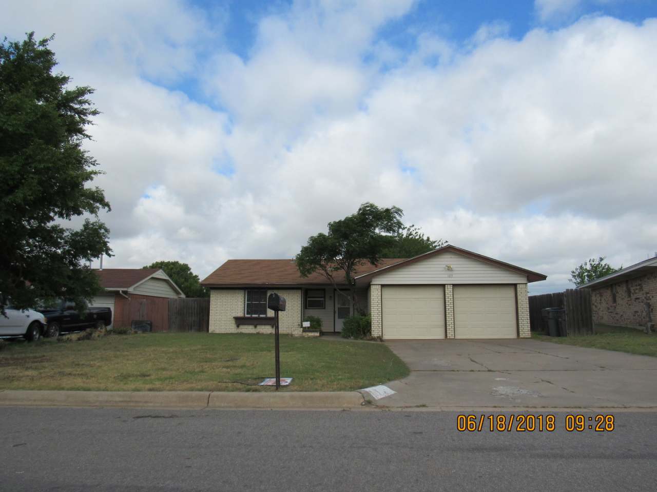 Great home located in Carriage Hills,