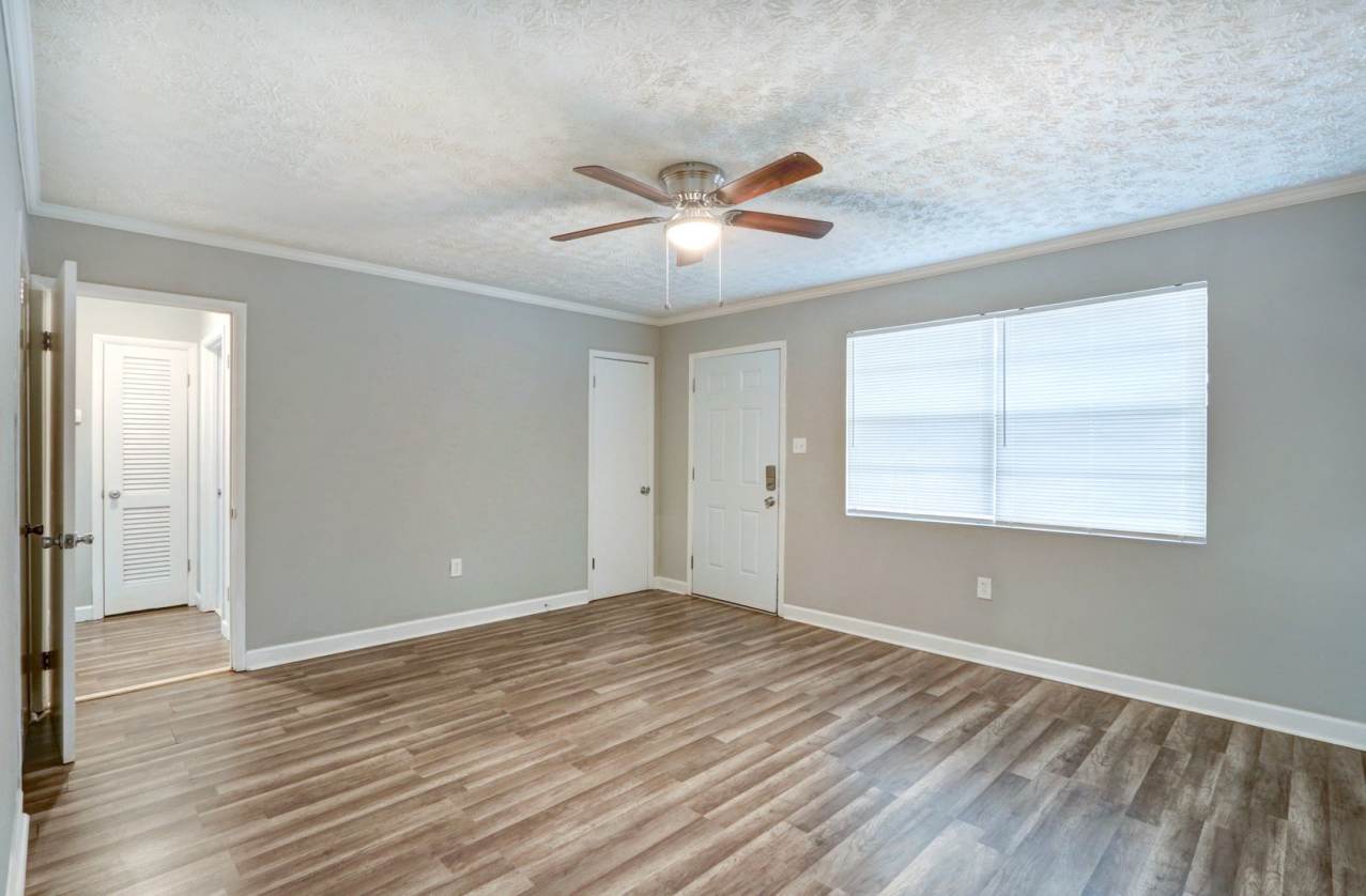 Large 3BR/1BA Downtown House For Rent Walking Distance to Daffin Park