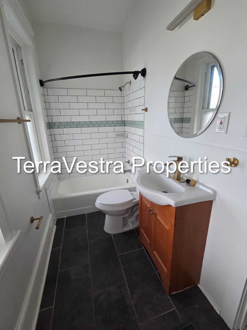 28 West Madison Avenue