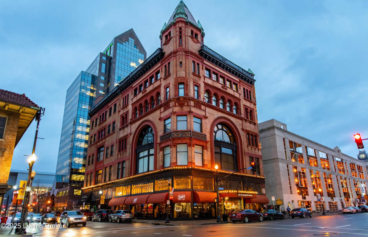 133 S 3rd St unit: Apt 403