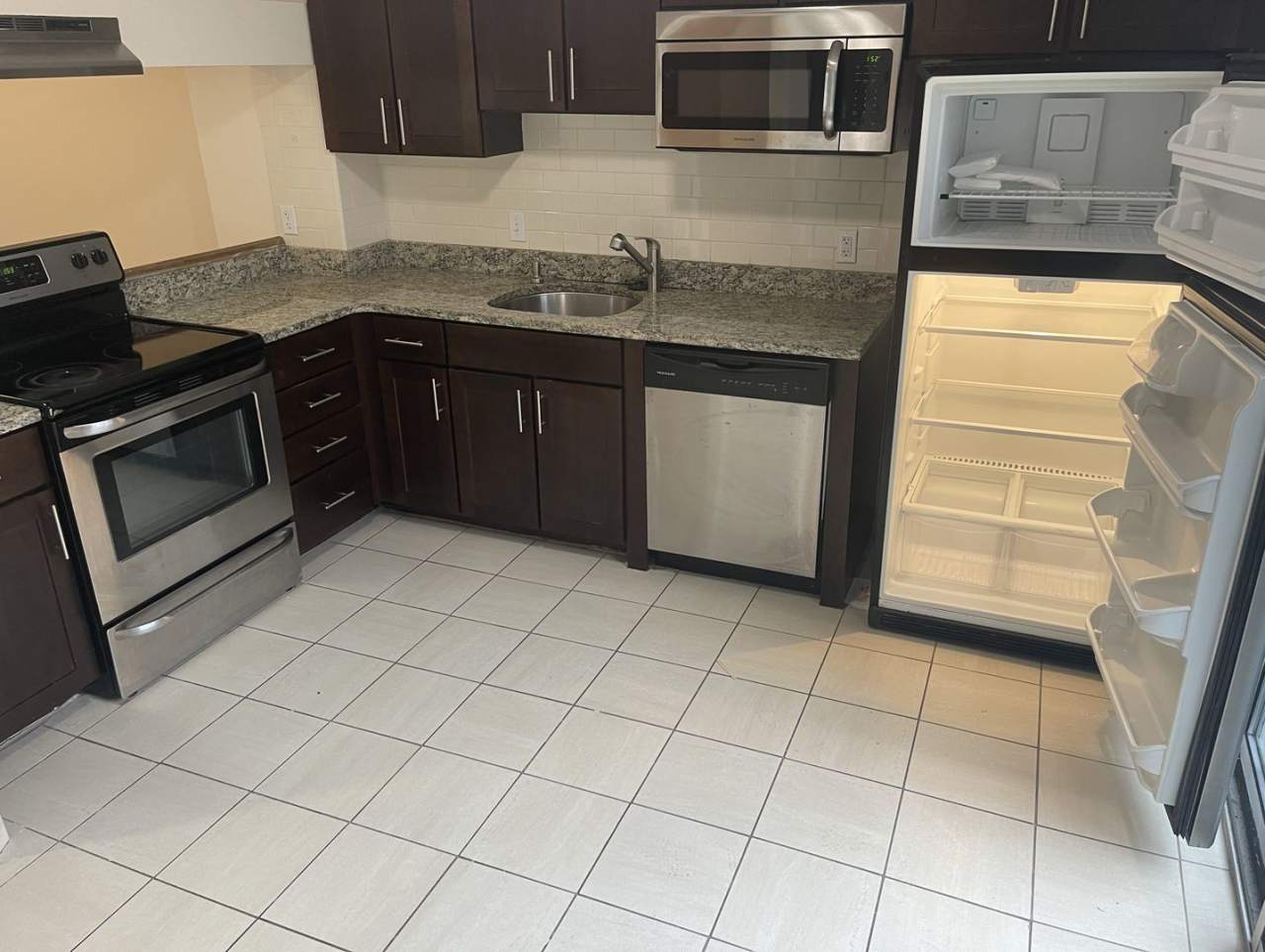 2-bed  1.5 bath Townhouse with AC in Boston Landing Family + Pet Friendly