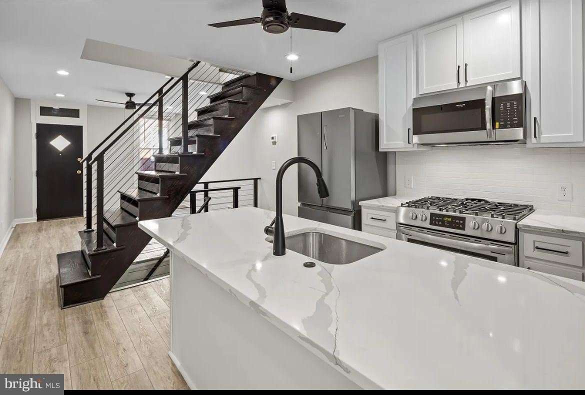 109 BLOOMSBERRY Street