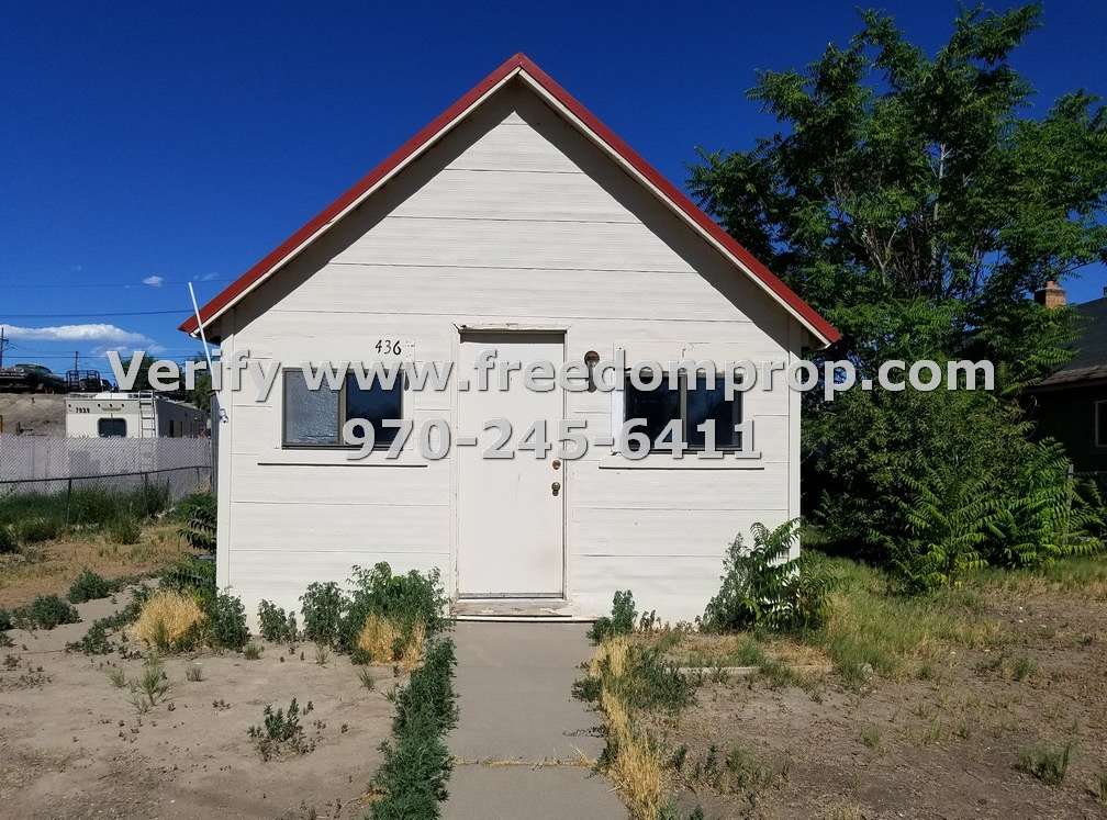 Tiny House Living! 1 Bedroom 1 Bath House