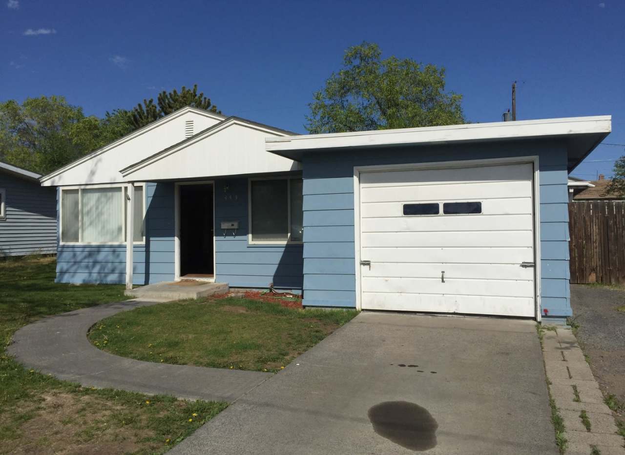 3 Bed 1 Bath Home with garage