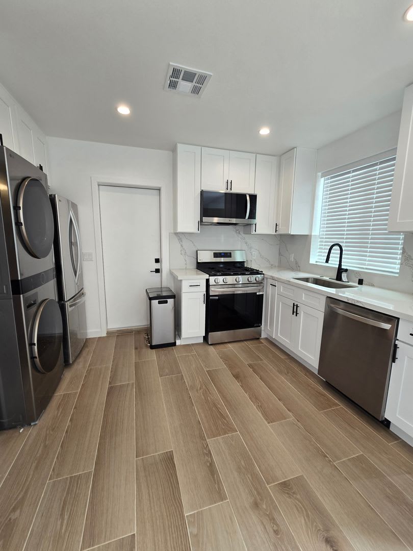 1bd/1ba near Laguna Lake