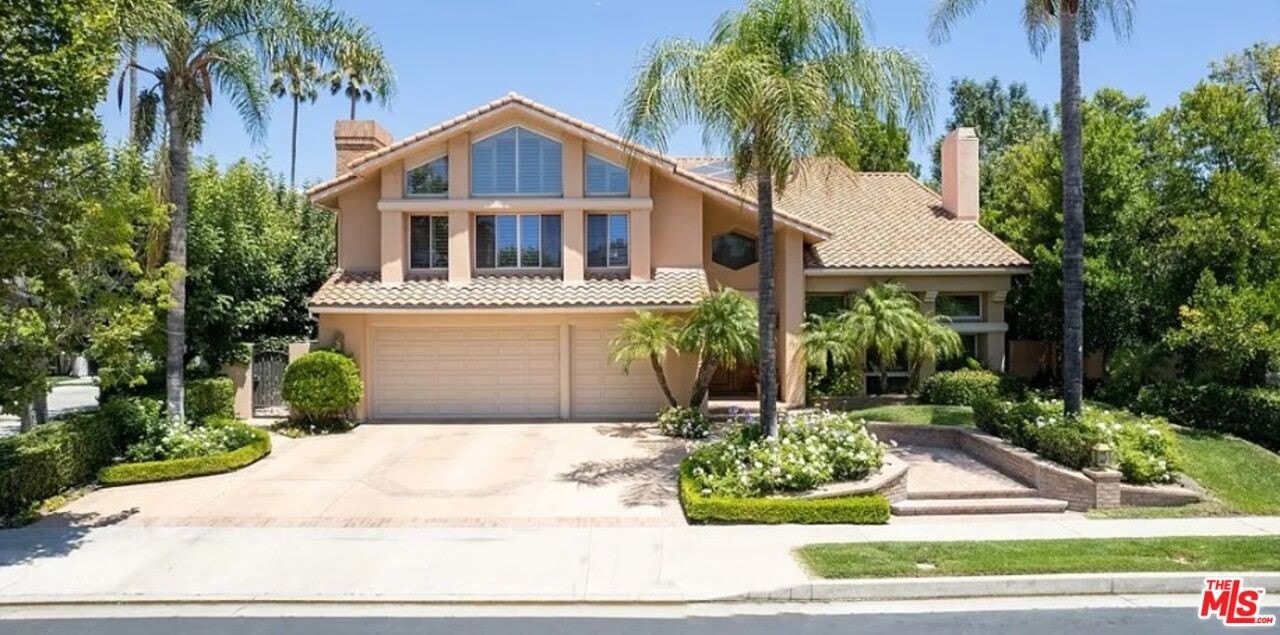 10214 Candleberry Ln