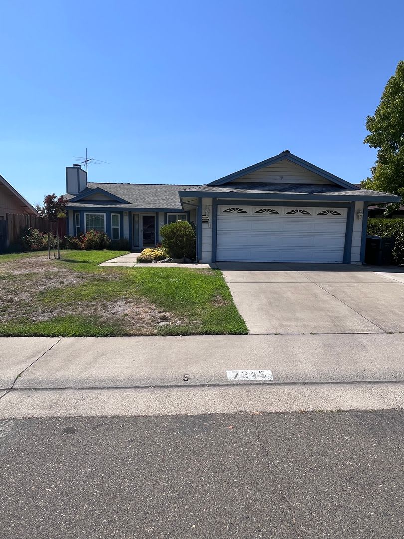 NICE UPDATED HOME IN SACRAMENTO!