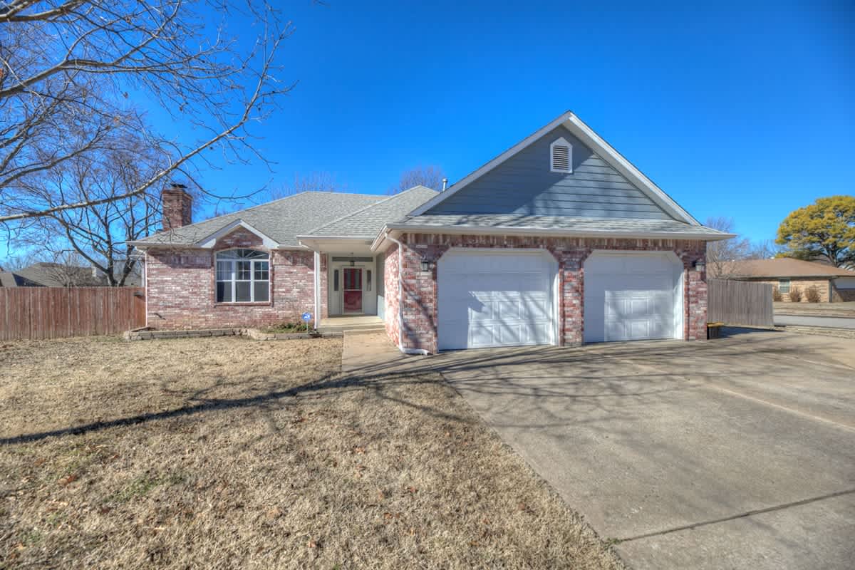 12216 East 80th Place North