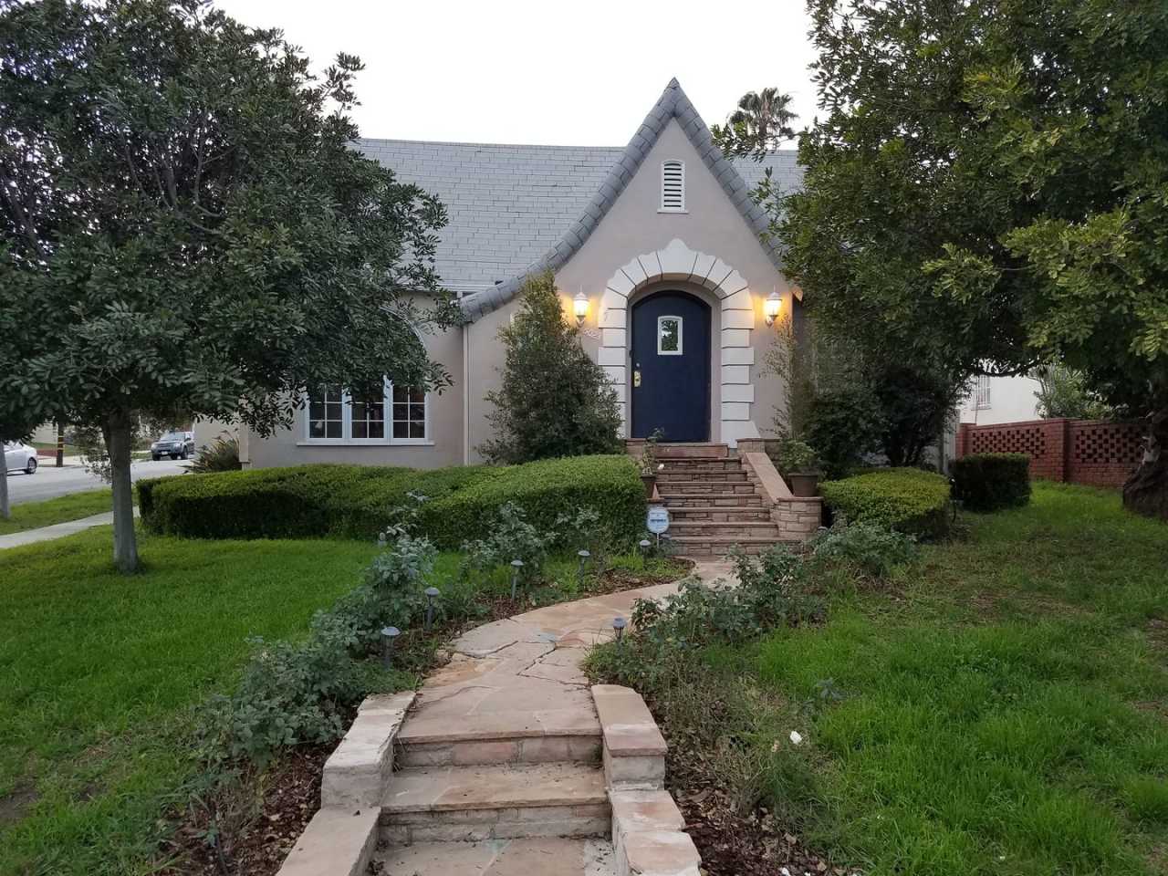 Beautiful 2 Bed 1.5 Bath Single Family Home with Pool!