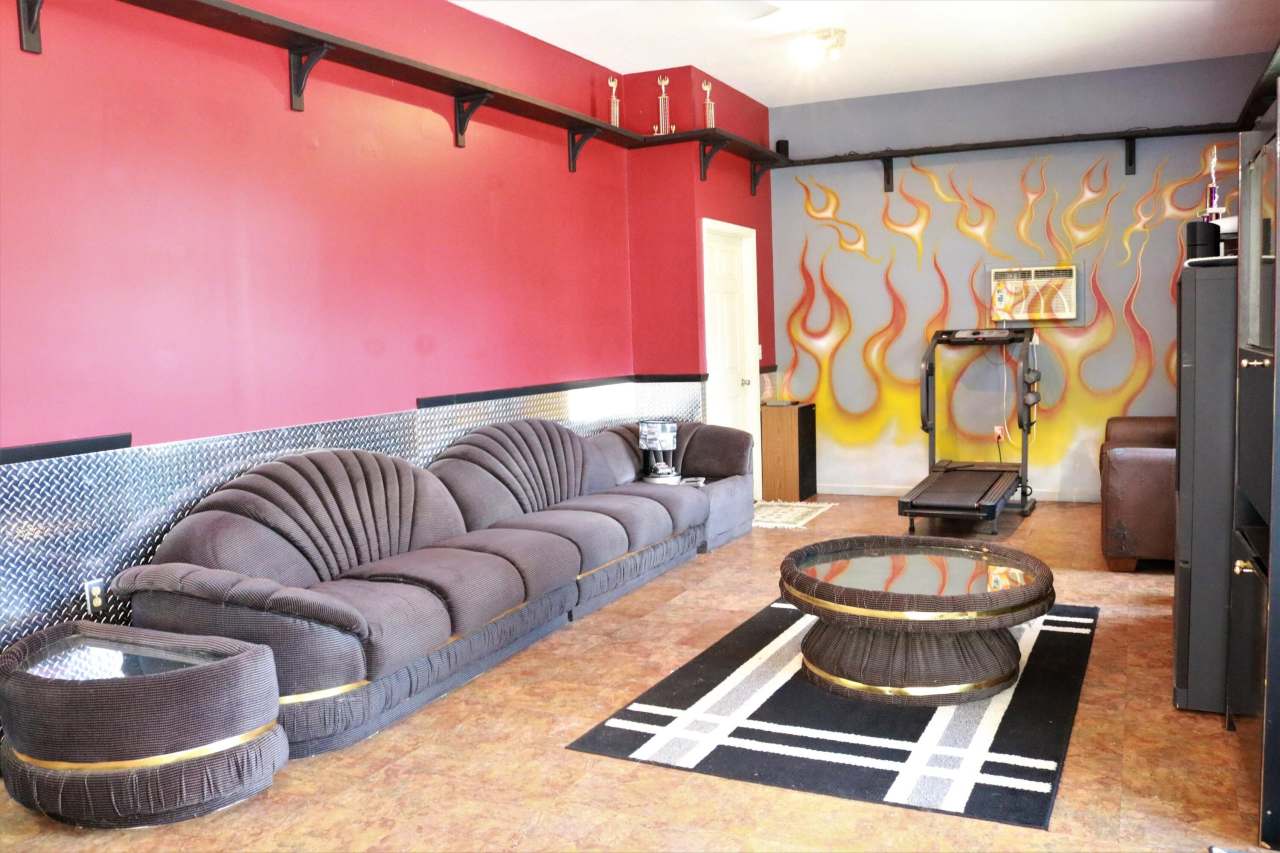 15135 Orange Boulevard