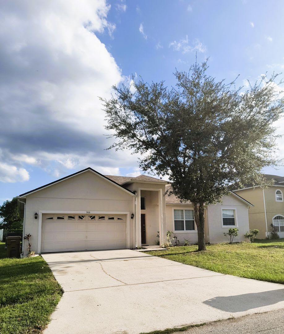 Single Family Home in Poinciana