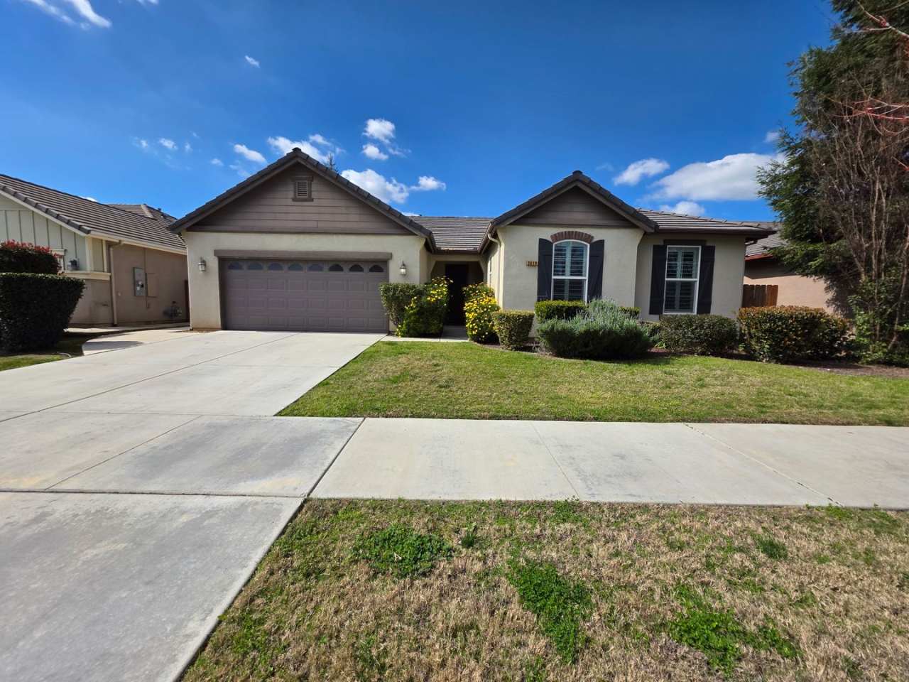 4 bedroom 2 bathroom in desirable NW Visalia!