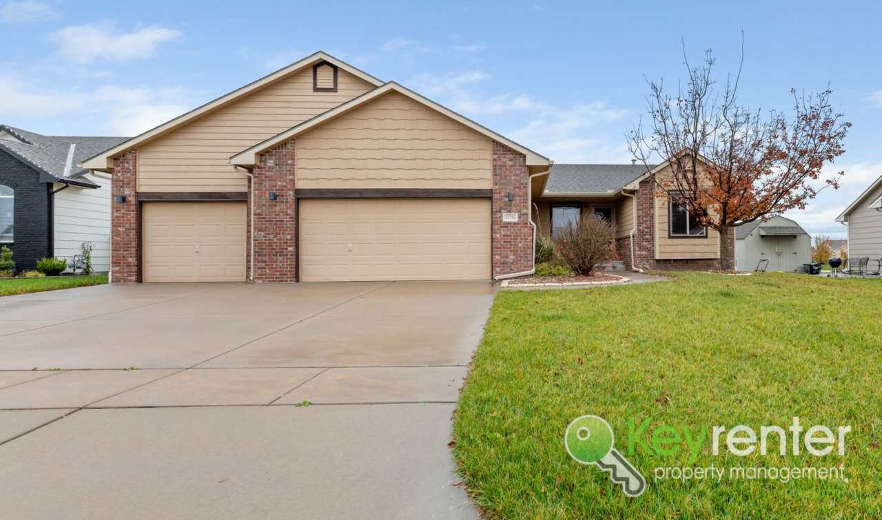 Beautiful 4 Bedroom 3 Bath | Goddard School District