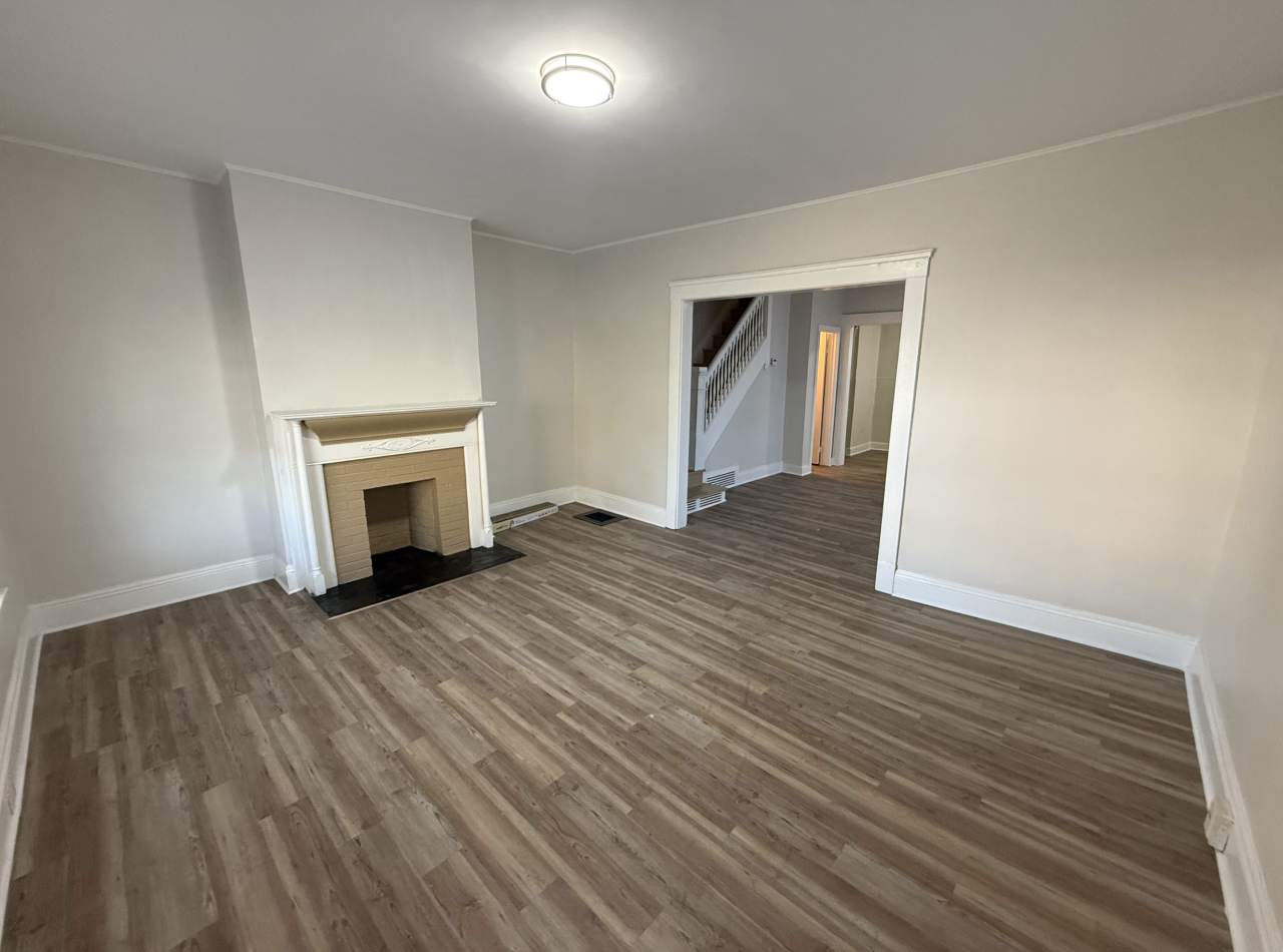 2605 Mapledale Avenue - Right