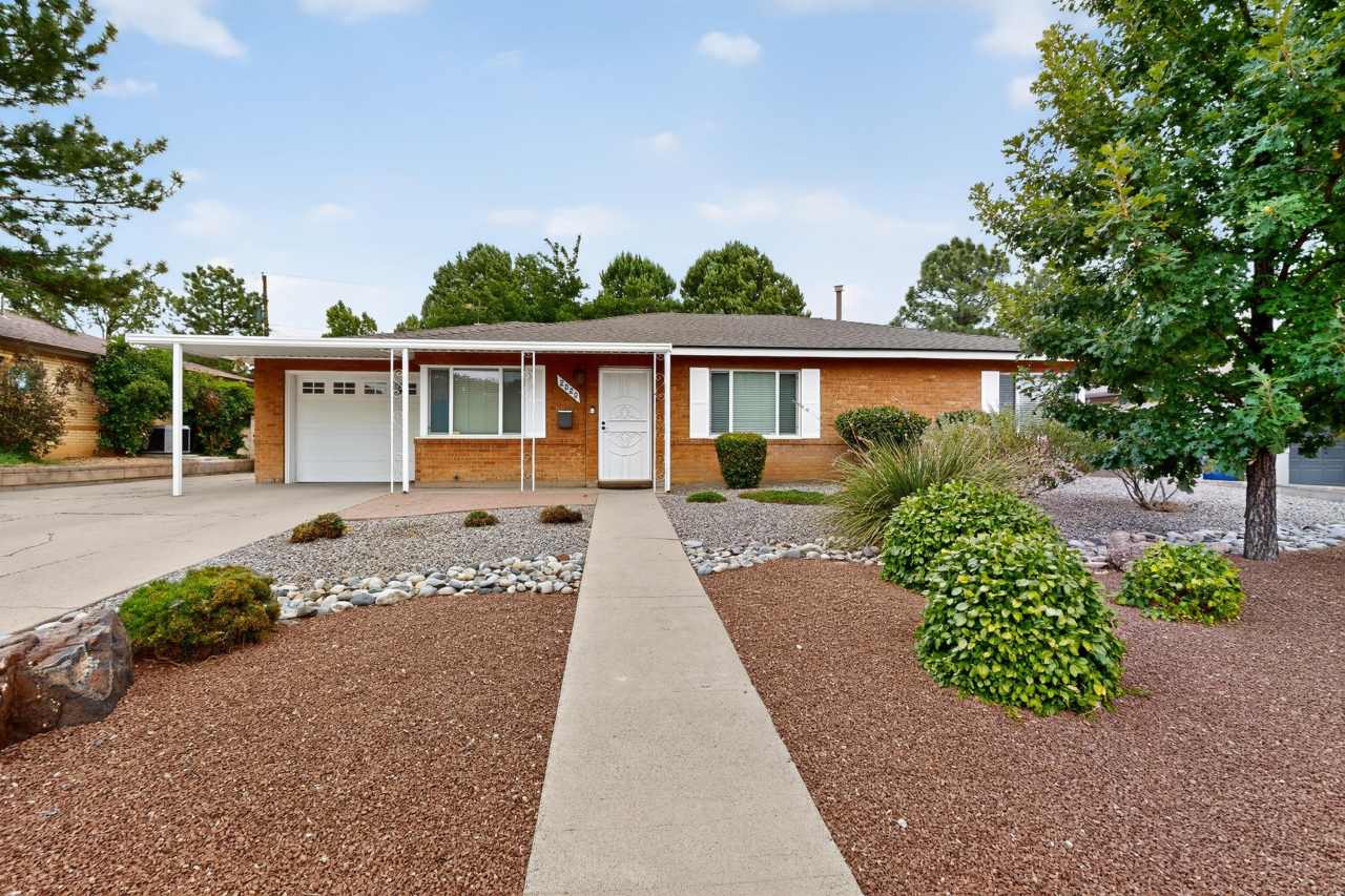 2020 Hendola Drive NE