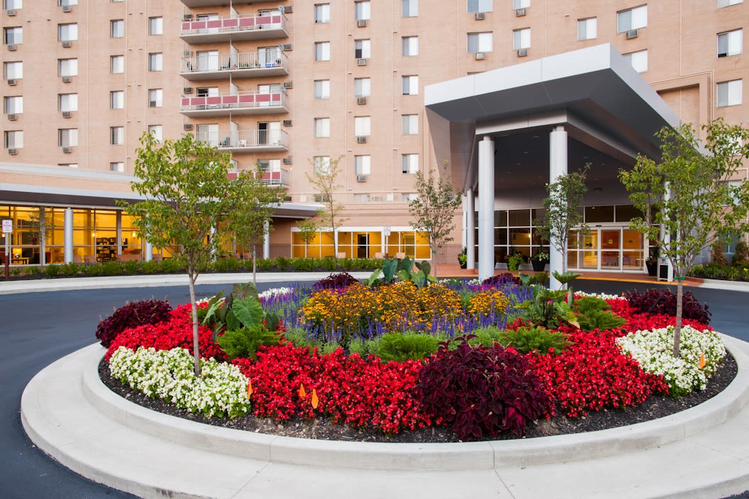 Hummingbird Pointe & The Gardens