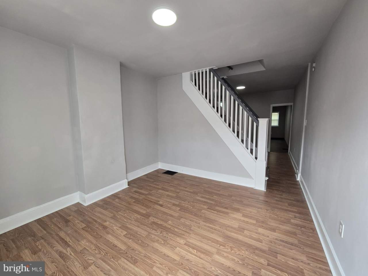 6138 N LAMBERT Street