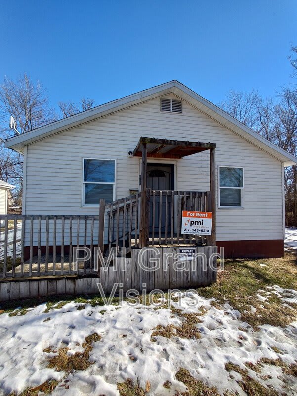 820 Cantrell Ct Decatur IL 62521