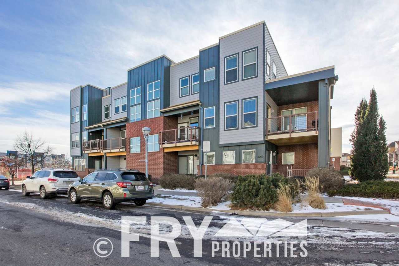 Broomfield Gem: 2-Bed, 2.5-Bath with Balcony  Fireplace