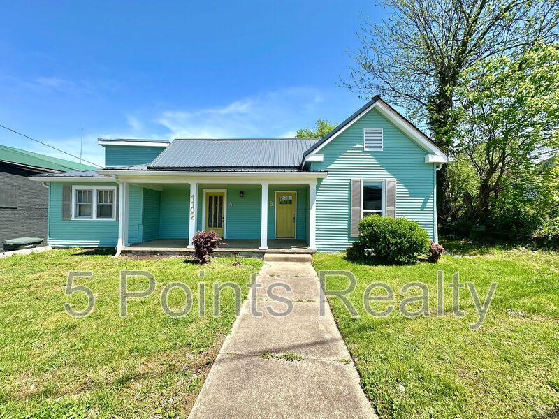1102 Batts Blvd-B