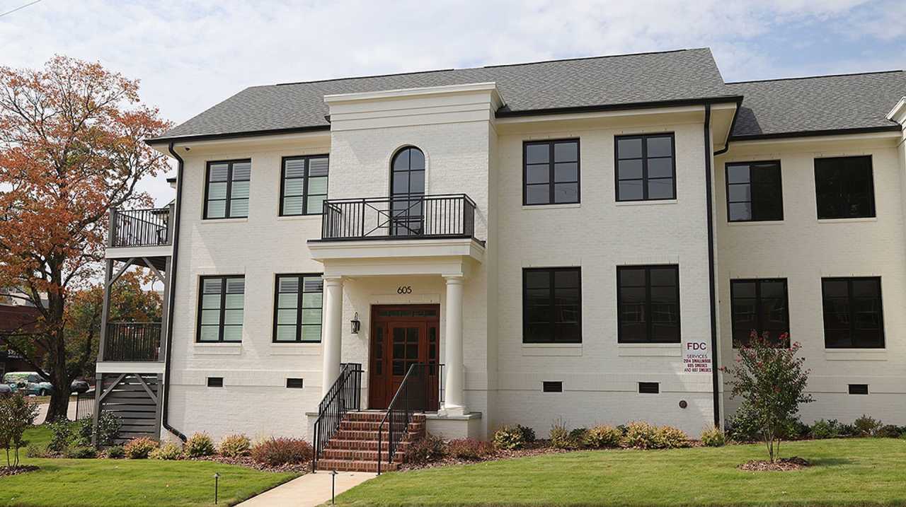 Luxury Condo in the Village District of Downtown Raleigh - Walking Distance to Shopping + Dining