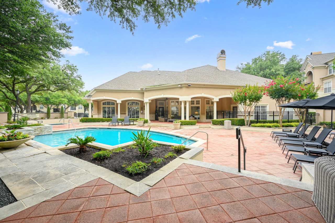 St. Moritz Apartments