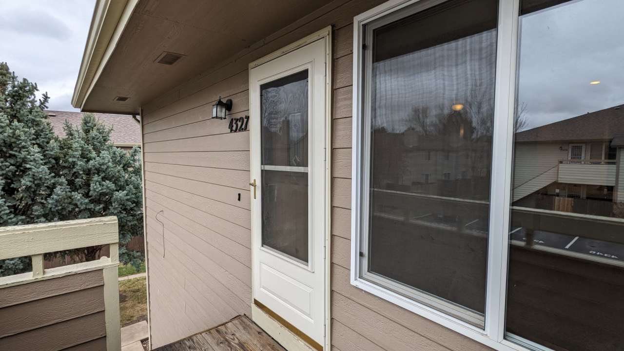 2 bed 1 Bath Townhome Available Now