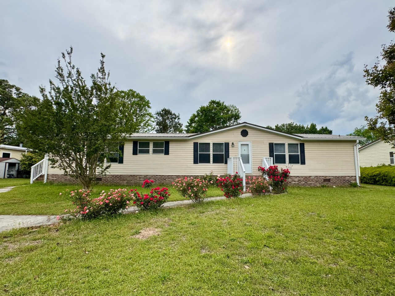 MAY MOVE-IN SPECIAL! Conway - 3 Bedroom / 2 Bathroom Mobile Home