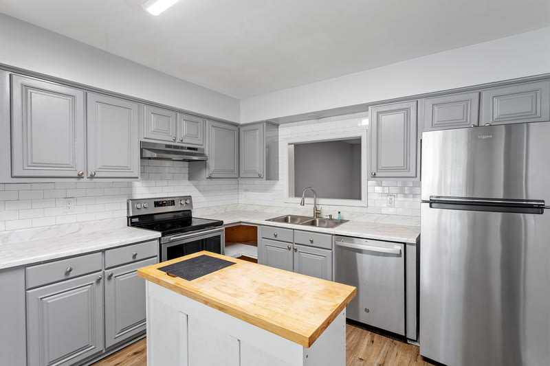 839 Dalewood Drive - 1